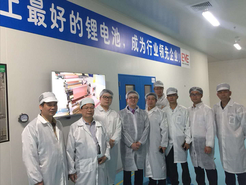 投服活动  走进上市公司最后,亿纬锂能证券事务代表冉飞先生带领投资